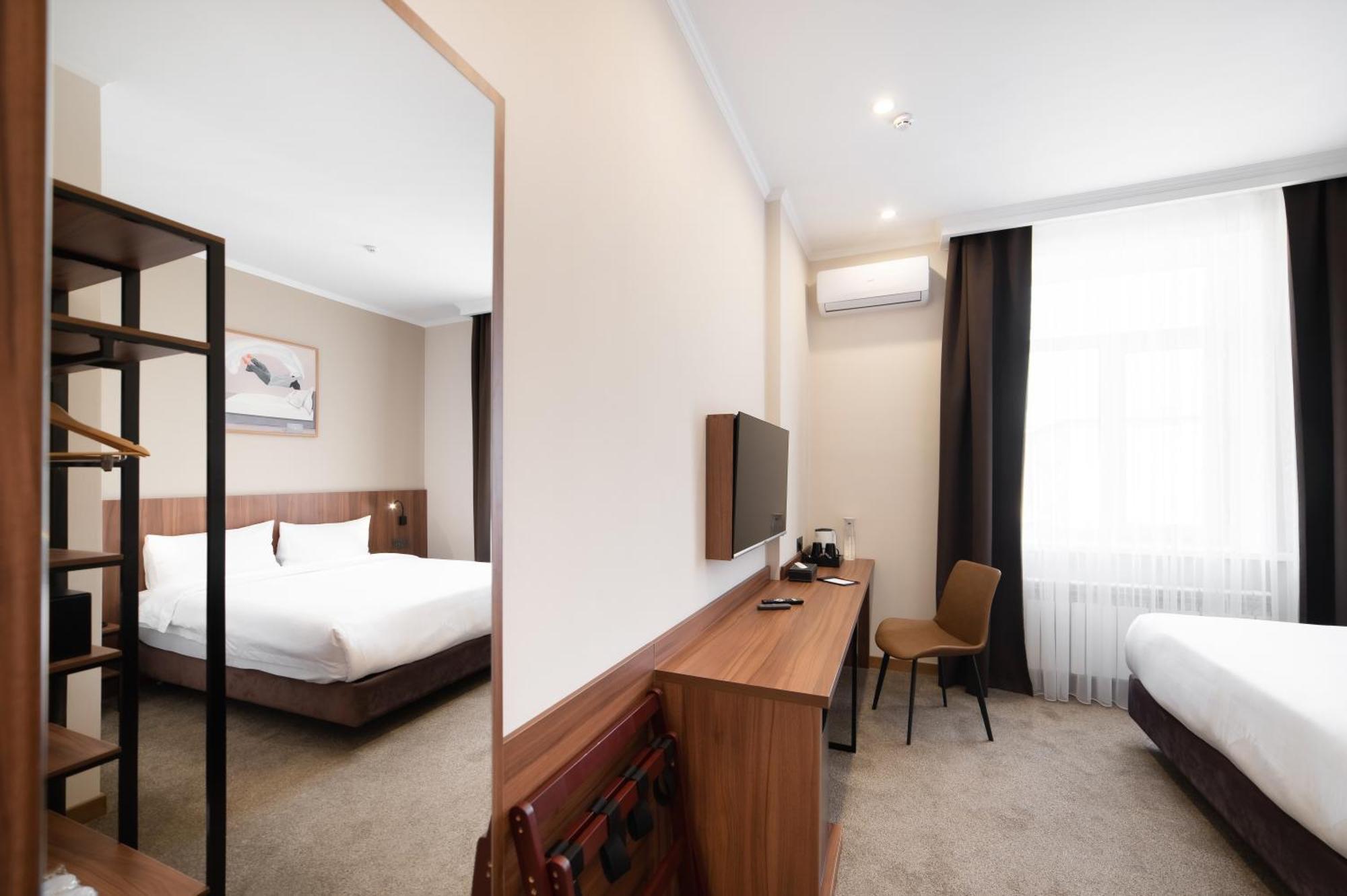Freedom Hotel Μπισκέκ Εξωτερικό φωτογραφία